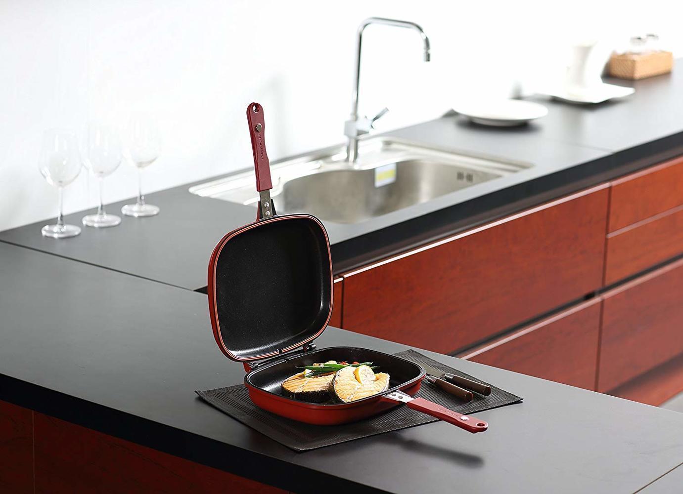 Multifunctional electric baking pan